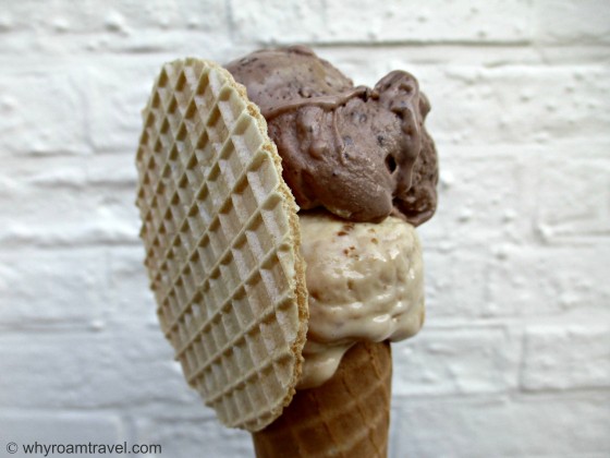 ice cream from St. Catherine in Nieuwpoort | whyroamtravel.com